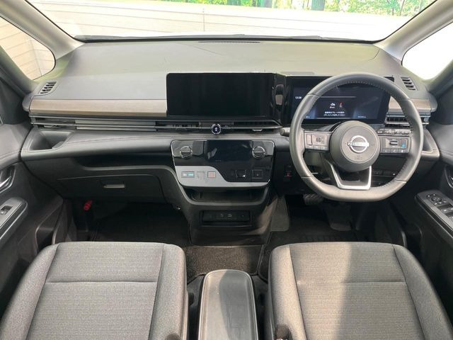 セレナ1.4 e-POWER ハイウェイスターV