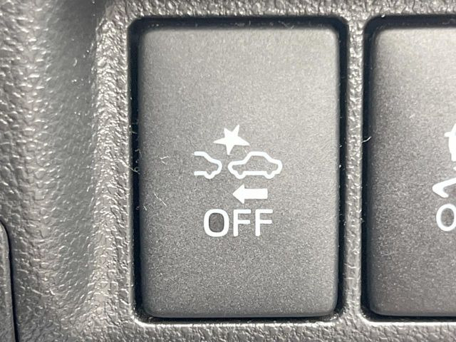 【スマートアシスト】走行中に前方の車両等を認識し、衝突しそうな時は警報とブレーキで衝突回避と被害軽減をアシスト。より安全にドライブをお楽しみいただけます。