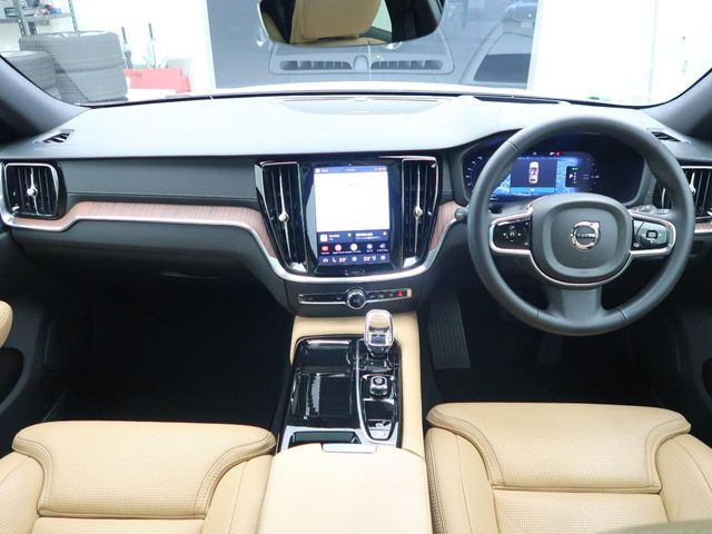 V60ウルトラ T6  AWD プラグインハイブリッド 4WD