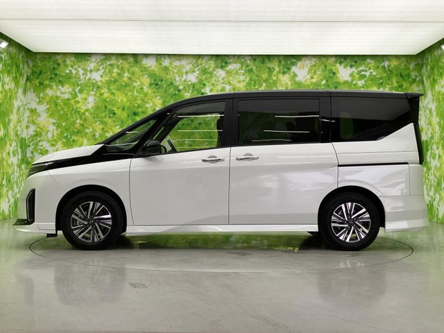 セレナ1.4 e-POWER ハイウェイスターV