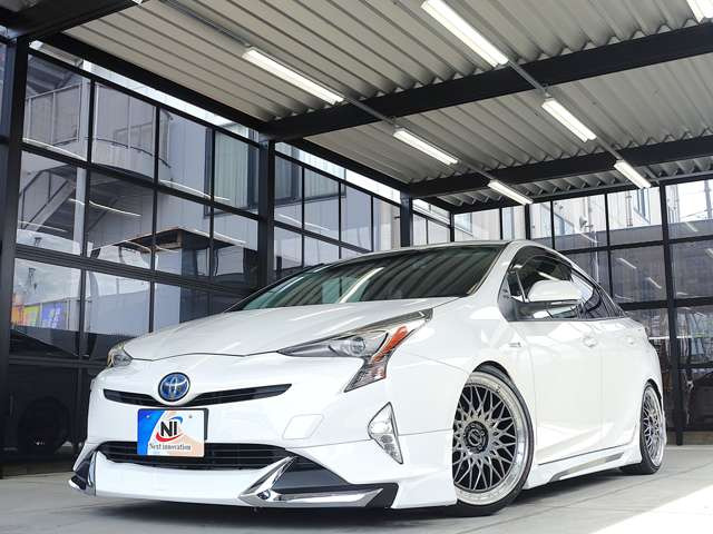 プリウス1.8 S