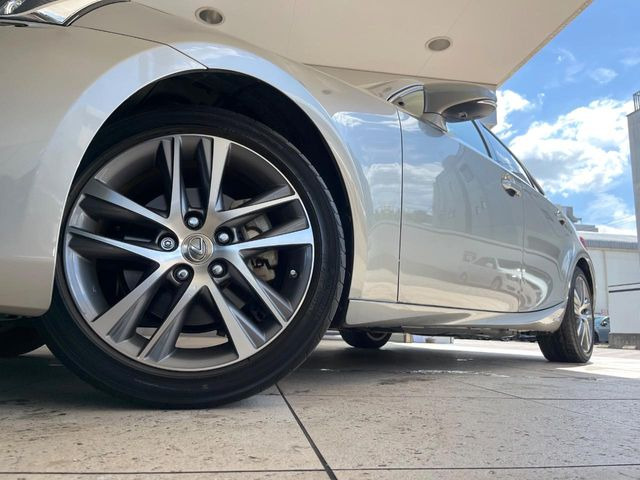 �y�����I�v�V����17�C���`�A���~�z�C�[���z�����I�v�V�����z�C�[���𑕒��B���s���\�̌���ɉ����A�O�ς����X�^�C���b�V���ɂȂ��Ă��܂��B