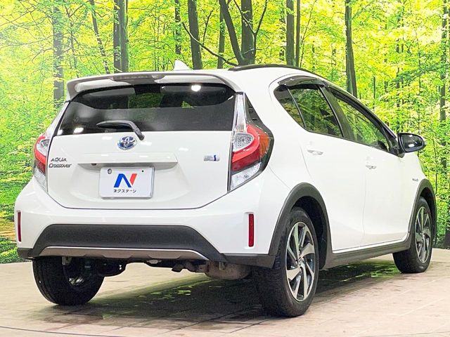 トヨタ アクア グランパー 純正 15インチ ① 後期 クロスオーバー 車