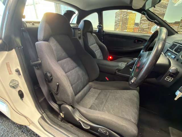 �^�]�Ȃ��L�X�Ƃ��Ă���^�]���₷�������������Ă��܂��������N���[�j���O�����{�ς݂ł��B