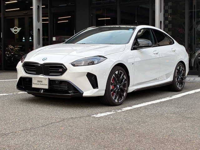 2シリーズグランクーペM235 xドライブ 4WD