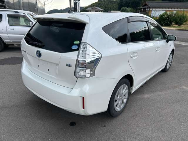 プリウスα1.8 S