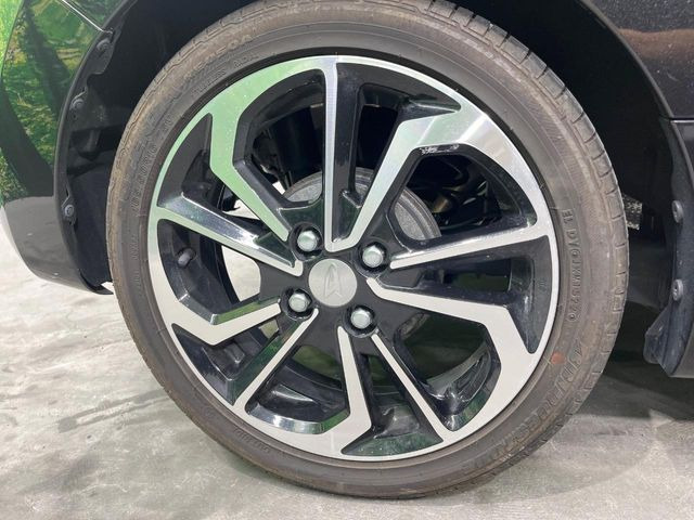 �y�����A���~�z�C�[���z�O�ςɃ}�b�`�����A���~�z�C�[���𑕒����Ă���܂��B�e��A���~�z�C�[����A�X�^�b�h���X�^�C�����戵�����Ă���܂��B���񂲑��k����������