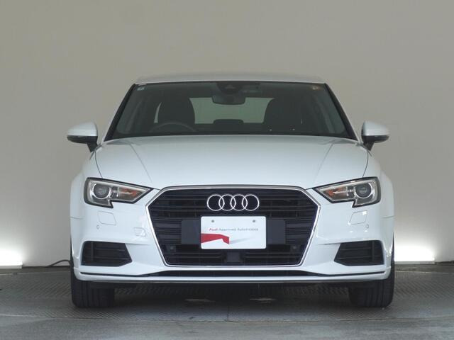 A3セダン30 TFSI