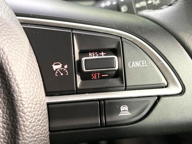 【アダプティブクルーズコントロール】高速道路での長距離走行が楽に!!自動で速度を保つクルーズコントロールが、衝突軽減システムと連携し、前方の車両を感知して車間を保つように速度調節してくれます!!
