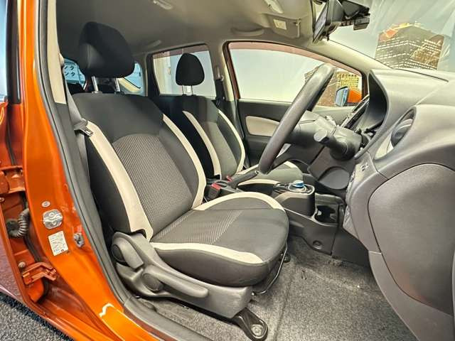�^�]�Ȃ��L�X�Ƃ��Ă���^�]���₷�������������Ă��܂��������N���[�j���O�����{�ς݂ł��B