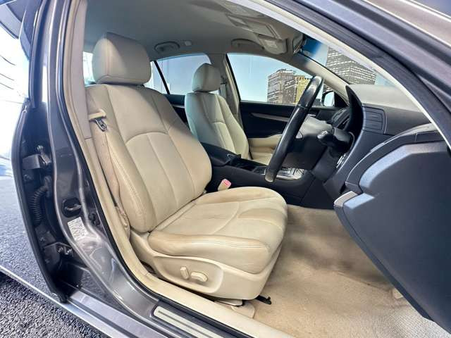�^�]�Ȃ��L�X�Ƃ��Ă���^�]���₷�������������Ă��܂��������N���[�j���O�����{�ς݂ł��B