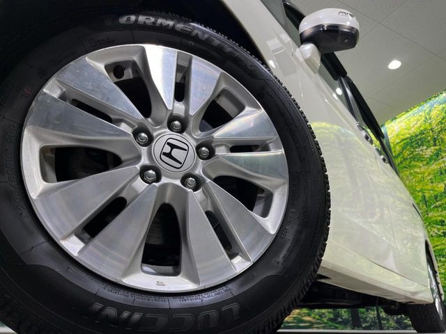�y����16�C���`�A���~�z�C�[���z�O�ςɃ}�b�`���������A���~�z�C�[���𑕒����Ă���܂��B�e��ЊO�A���~�z�C�[����A�X�^�b�h���X�^�C�����戵�����Ă���܂��B���񂲑��k����������