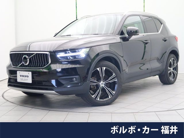 XC40B4 AWD インスクリプション 4WD