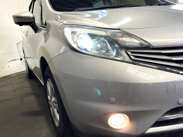 �yLED�w�b�h���C�g�z���V����ԑ��s�����ǍD�Ȏ��E���m�ۂ����S���ĉ^�]�ł��鍂�P�xLED�w�b�h���C�g�𑕔�!�_�����x�������A����d�͂��}�����Ă��܂��B