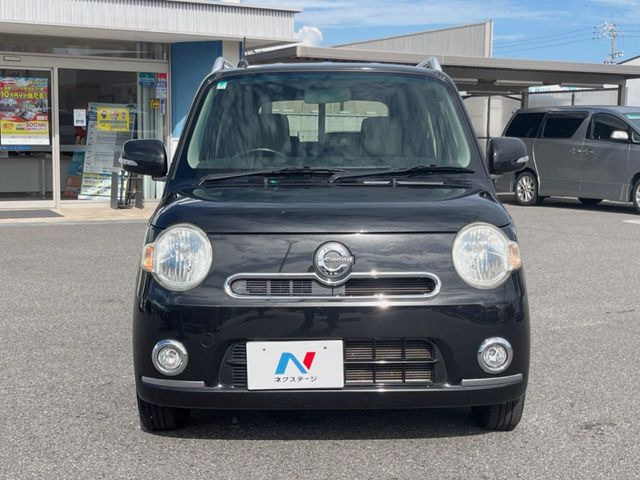 弊社では、全車『修復歴なし』のお車のみ取り扱っております。専任バイヤーによる厳選した仕入れの後、入庫後の車両チェックを行い、ネクステージが認定した高品質な中古車をご提供しております。