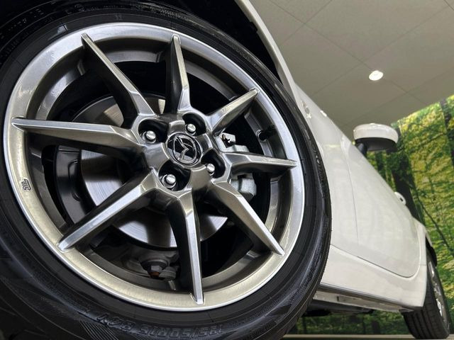 �y����16�C���`�A���~�z�C�[���z�O�ςɃ}�b�`���������A���~�z�C�[���𑕒����Ă���܂��B�e��ЊO�A���~�z�C�[����A�X�^�b�h���X�^�C�����戵�����Ă���܂��B���񂲑��k����������