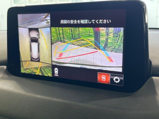 【360&deg;ビューモニター】専用のカメラにより、上から見下ろしたような視点で360度クルマの周囲を確認することができます☆死角部分も確認しやすく、狭い場所での切り返しや駐車もスムーズに行えます。