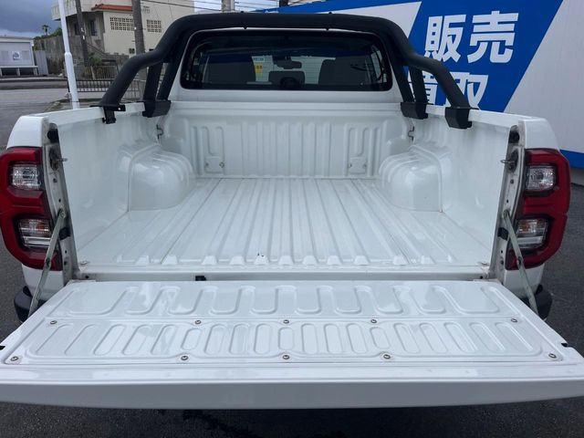 �ύڗ�500kg�̍L�X�Ƃ����f�b�L�́A�V�т���d���܂ő��p�r�Ɏg���܂��B�x�b�h���C�i�[��g�m�J�o�[�̎��t���������k��������