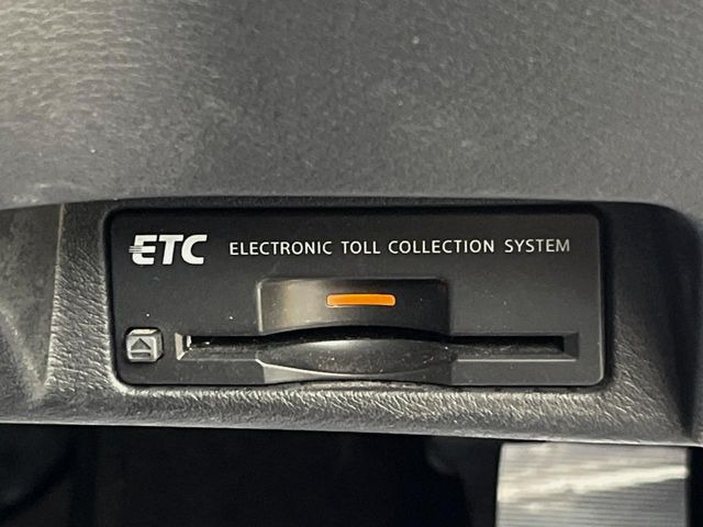 【ETC】高速道路の料金所をストレスなく通過!話題のスポットやサービスエリアに多い「スマートIC」利用時は必須のアイテムです。当店でセットアップを実施、ご納車当日からすぐにご利用いただけます!