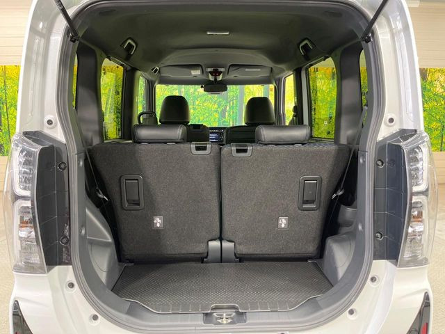 普段のお買い物や通勤、送迎等に十分な荷室スペースを確保しております。セカンドシートを倒すと、大きな荷物の積載も可能です♪