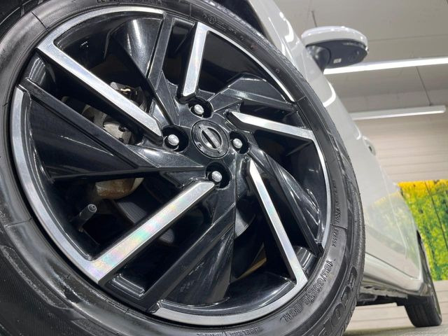 �y�����A���~�z�C�[���z�O�ςɃ}�b�`���������A���~�z�C�[���𑕒����Ă���܂��B�e��ЊO�A���~�z�C�[����A�X�^�b�h���X�^�C�����戵�����Ă���܂��B���񂲑��k����������