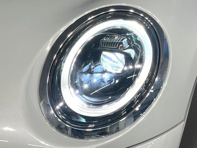 ��LED�w�b�h���C�g:��ԑ��s�����ǍD�Ȏ��E���m�ۂ����S���ĉ^�]�ł��鍂�P�xLED�w�b�h���C�g�𑕔�!�_�����x�������A����d�͂��}�����Ă��܂��B