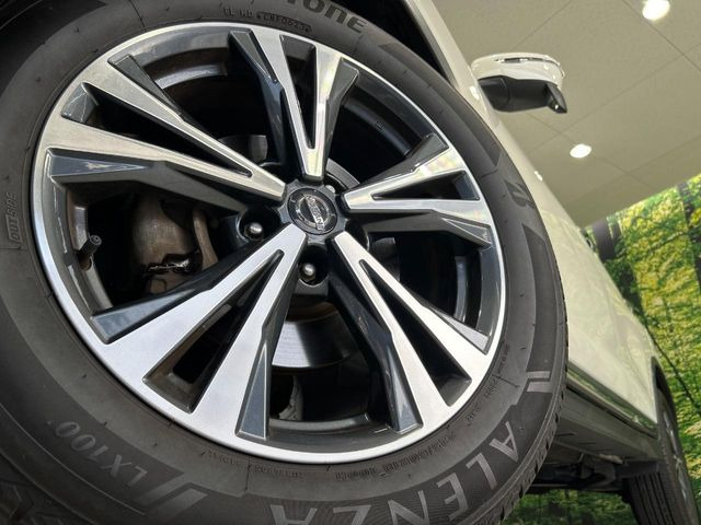 �y����18�C���`�A���~�z�C�[���z�O�ςɃ}�b�`���������A���~�z�C�[���𑕒����Ă���܂��B�e��ЊO�A���~�z�C�[����A�X�^�b�h���X�^�C�����戵�����Ă���܂��B���񂲑��k����������