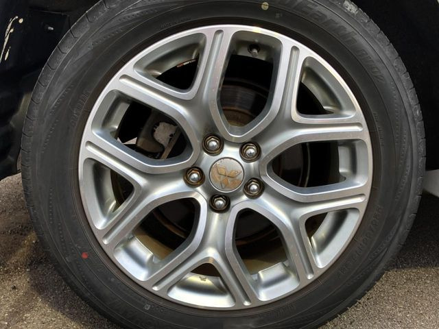 �������A���~!�������������ă��f���ʂɃf�U�C������Ă��܂��B�������S����K�ɍ������ʂ𔭊�����u�z�C�[���R�[�e�B���O�v�̎{�H����t��!���C�y�ɒS���c�Ƃ܂ł����k���������B