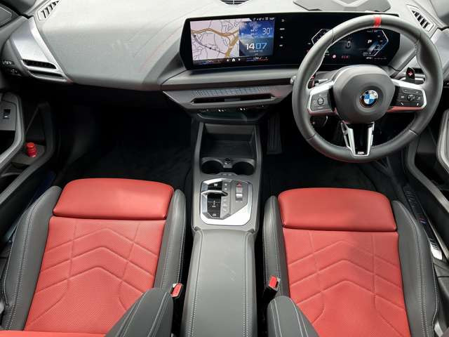 2シリーズグランクーペM235 xドライブ 4WD