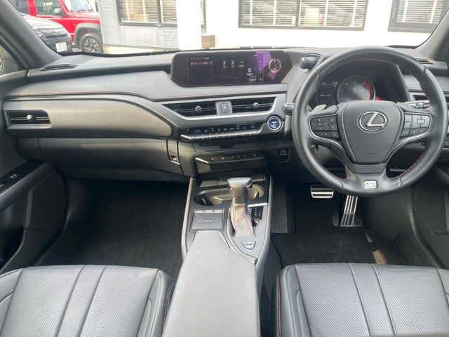 UX250h Fスポーツ