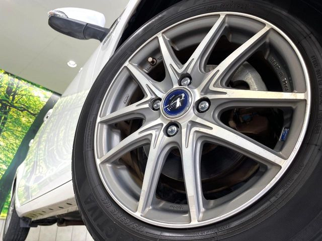 �y15�C���`�A���~�z�C�[���z�O�ςɃ}�b�`�����A���~�z�C�[���𑕒����Ă���܂��B�e��A���~�z�C�[����A�X�^�b�h���X�^�C�����戵�����Ă���܂��B���񂲑��k����������
