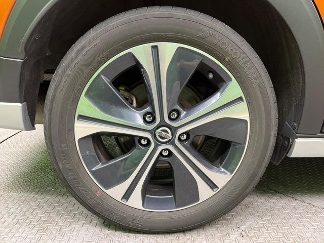 �y����17�C���`�A���~�z�C�[���z�O�ςɃ}�b�`���������A���~�z�C�[���𑕒����Ă���܂��B�e��ЊO�A���~�z�C�[����A�X�^�b�h���X�^�C�����戵�����Ă���܂��B���񂲑��k����������