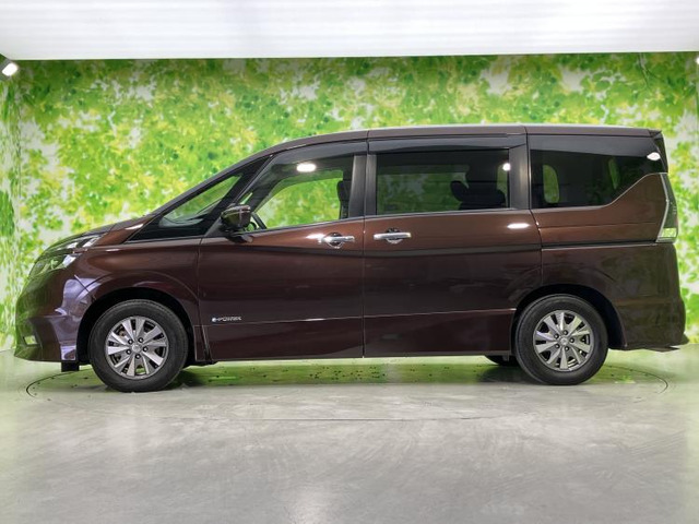 セレナ1.2 e-POWER ハイウェイスターV
