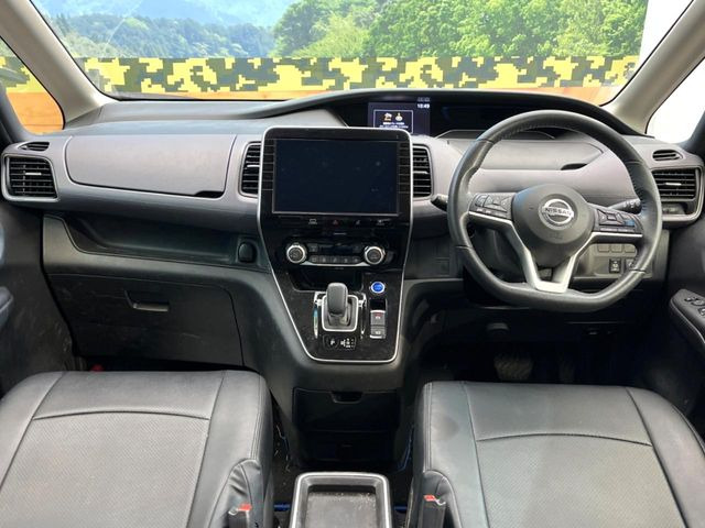 セレナ1.2 e-POWER ハイウェイスターV