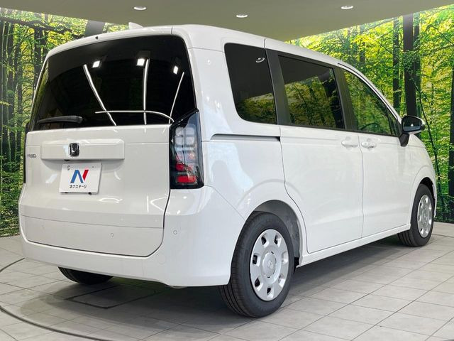 ☆全国のネクステージからお取り寄せが可能※!遠方の店舗に展示してあるクルマが気になる場合も、最寄りの店舗でご覧いただくことが可能です!是非私たちに要望をお聞かせください!※別途費用