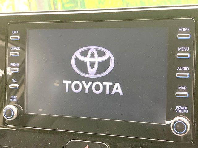 �y8�C���` �f�B�X�v���C�I�[�f�B�I�z���ʂ̃f�B�X�v���C��AppleCarPlay��AndroidAuto�����p�\�B�傫�ȉ�ʂŃX�}�z�i�r�A�v���������p���������܂���