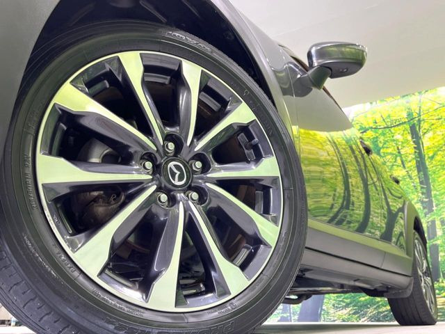 �y����18�C���`�A���~�z�C�[���z�O�ςɃ}�b�`���������A���~�z�C�[���𑕒����Ă���܂��B�e��ЊO�A���~�z�C�[����A�X�^�b�h���X�^�C�����戵�����Ă���܂��B���񂲑��k����������