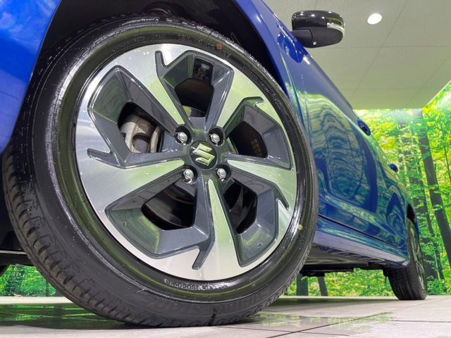 �y����16�C���`�A���~�z�C�[���z�O�ςɃ}�b�`���������A���~�z�C�[���𑕒����Ă���܂��B�e��ЊO�A���~�z�C�[����A�X�^�b�h���X�^�C�����戵�����Ă���܂��B���񂲑��k����������