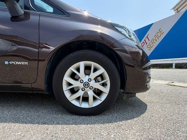 弊社は、お客さまのニーズにお応え出来るよう、豊富な車種を取り揃えております。お乗り換えの際も、是非、よろしくお願いいたします。