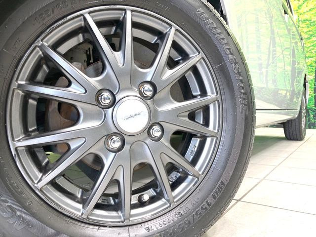 �y13�C���`�A���~�z�C�[���z�O�ςɃ}�b�`�����A���~�z�C�[���𑕒����Ă���܂��B�e��A���~�z�C�[����A�X�^�b�h���X�^�C�����戵�����Ă���܂��B���񂲑��k����������