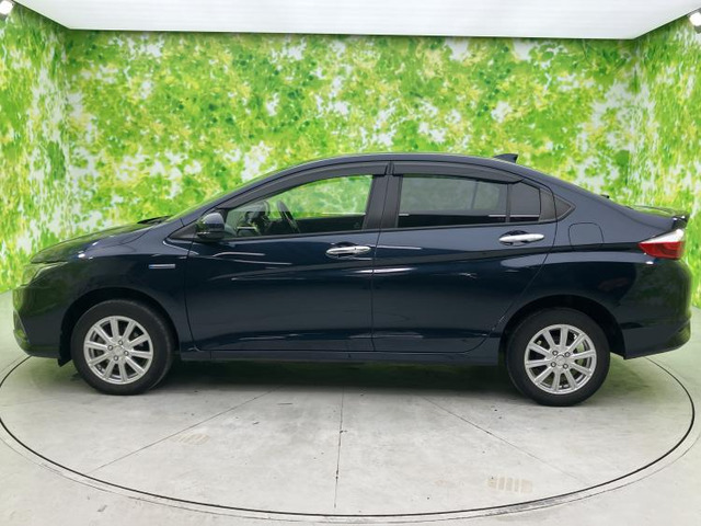 グレイス1.5 ハイブリッド LX ホンダセンシング 4WD