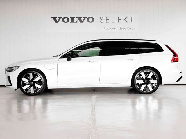 V60ウルトラ T6  AWD プラグインハイブリッド 4WD