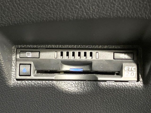 【ETC】高速道路の料金所をストレスなく通過!話題のスポットやサービスエリアに多い「スマートIC」利用時は必須のアイテムです。当店でセットアップを実施、ご納車当日からすぐにご利用いただけます!