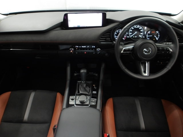 MAZDA3セダン