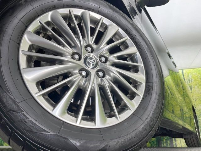 �y����17�C���`�A���~�z�C�[���z�O�ςɃ}�b�`���������A���~�z�C�[���𑕒����Ă���܂��B�e��ЊO�A���~�z�C�[����A�X�^�b�h���X�^�C�����戵�����Ă���܂��B���񂲑��k����������
