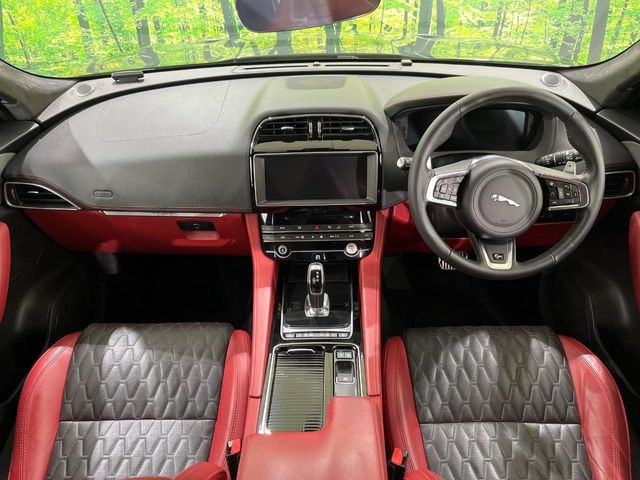 FペイスSVR 5.0L P550 4WD