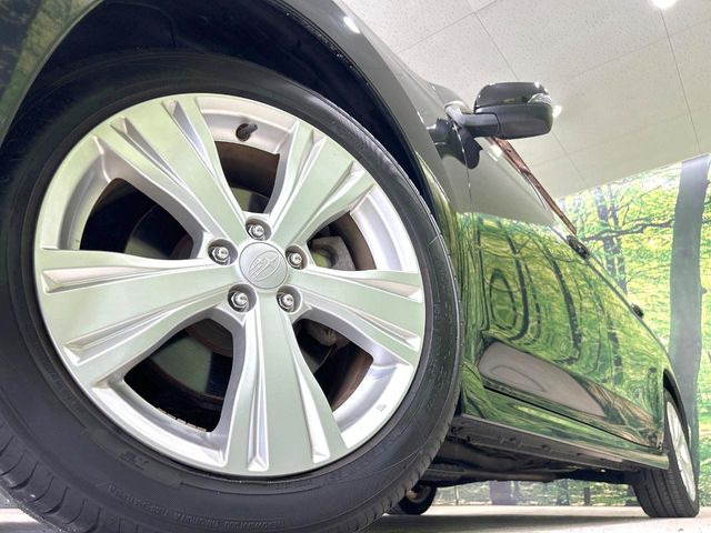 �y����17�C���`�A���~�z�C�[���z�O�ςɃ}�b�`���������A���~�z�C�[���𑕒����Ă���܂��B�e��ЊO�A���~�z�C�[����A�X�^�b�h���X�^�C�����戵�����Ă���܂��B���񂲑��k����������