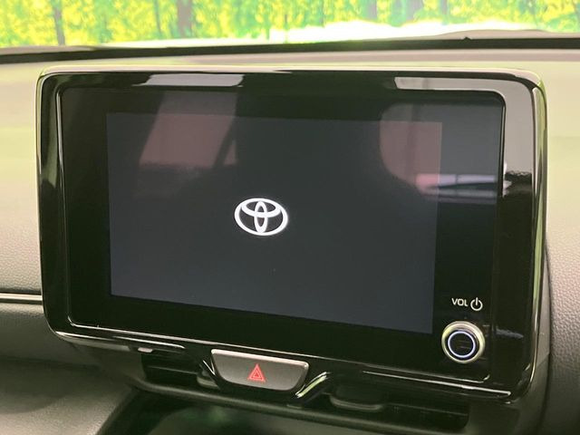 �y8�C���` �f�B�X�v���C�I�[�f�B�I�z���ʂ̃f�B�X�v���C��AppleCarPlay��AndroidAuto�����p�\�B�傫�ȉ�ʂŃX�}�z�i�r�A�v���������p���������܂���
