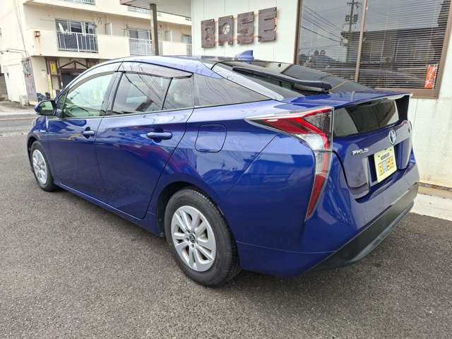 プリウス1.8 S
