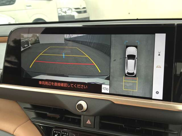 クラウンスポーツ2.5 Z E-Four 4WD
